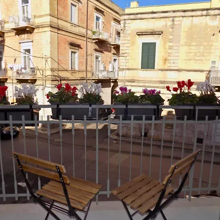 La Dimora Del Viaggiatore, Casa In Citta Bisceglie Exterior foto