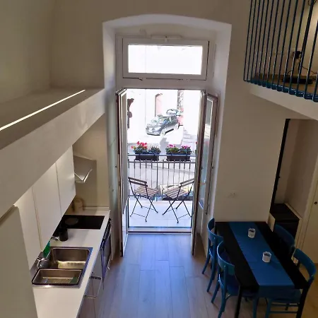La Dimora Del Viaggiatore, Casa In Citta Bisceglie Exterior foto